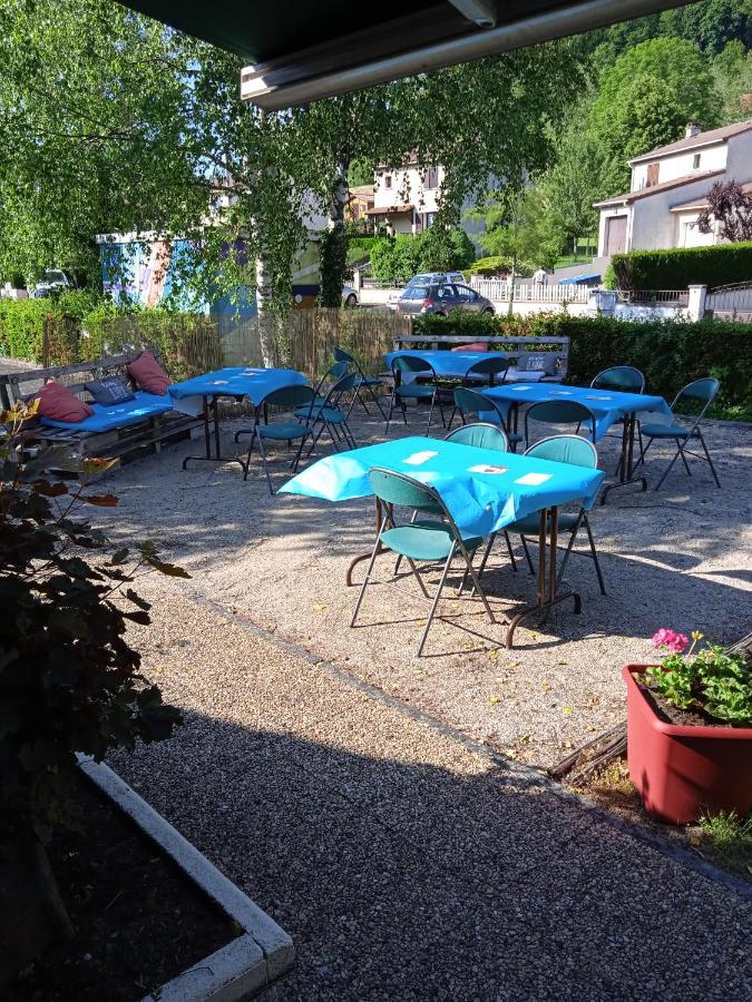 Hôtel Restaurant Campanile Aurillac Exterior foto